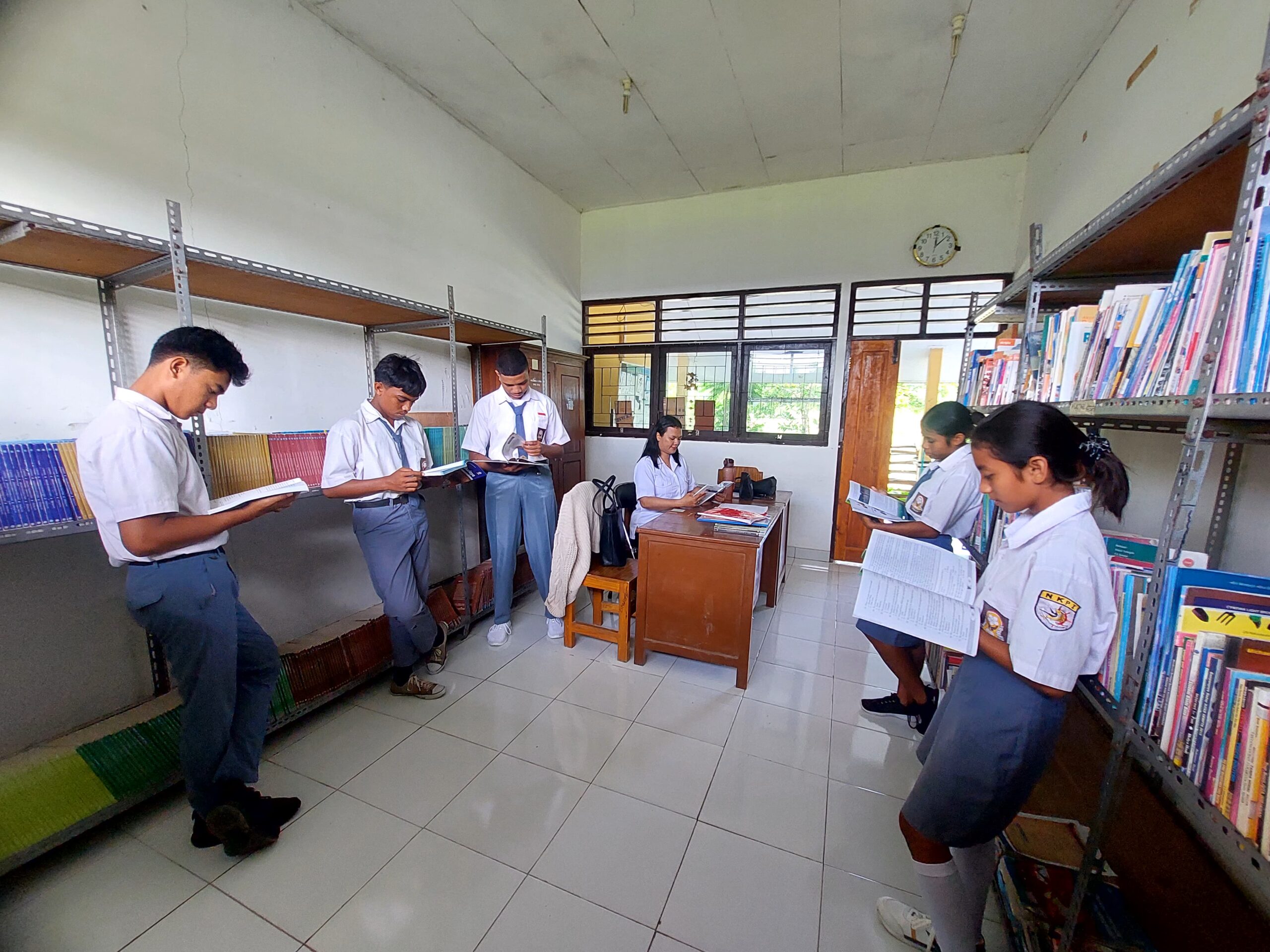 foto-perpustakaan-aktivitas-literasi-smkn-1-pandawai