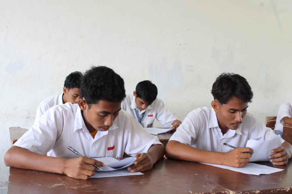 Pelaksanaan Asesmen Akhir Semester Program Keahlian TSM